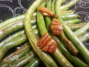 Spicy Green Beans with Pecans