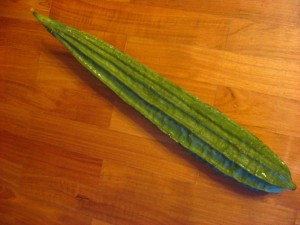 Luffa has a thick, ridged skin that easily peels off with a veggie peeler. Image from werynice.com (Yes, that is the domain name. Oh man LOL)